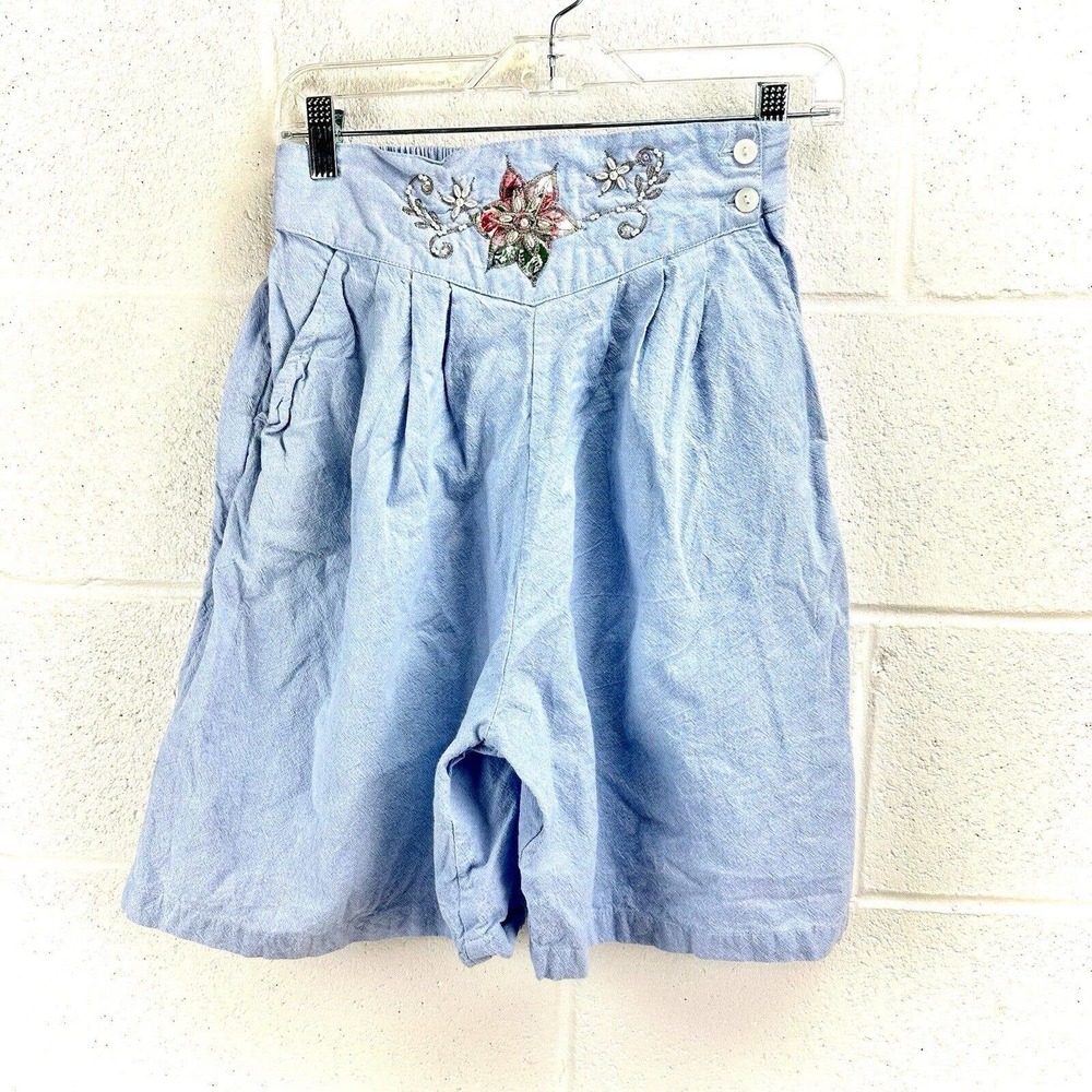 Vintage Specialty Collection Light Blue Denim Floral Embroidered Shorts Sz M